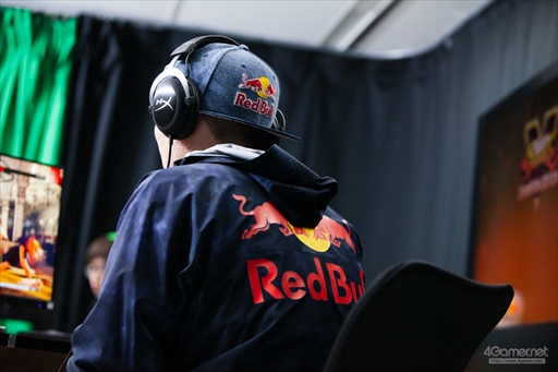 画像ギャラリー No.016のサムネイル画像 / 板橋ザンギエフ選手が盟友対決を制し戴冠。「TOPANGA CHAMPIONSHIP Season2」フォトレポートをお届け