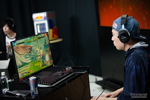 画像ギャラリー No.025のサムネイル画像 / 板橋ザンギエフ選手が盟友対決を制し戴冠。「TOPANGA CHAMPIONSHIP Season2」フォトレポートをお届け