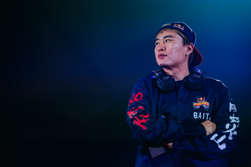 ���������꡼ No.004�Υ���ͥ������ / ����V CE������Red Bull Kumite London�פ���5��22�����鳫��