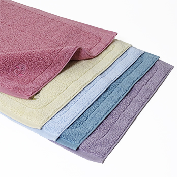 画像ギャラリー No.002のサムネイル画像 / 「ふろ恋 私だけの入浴執事」オリジナルバスマットとフェイスタオルの受注開始