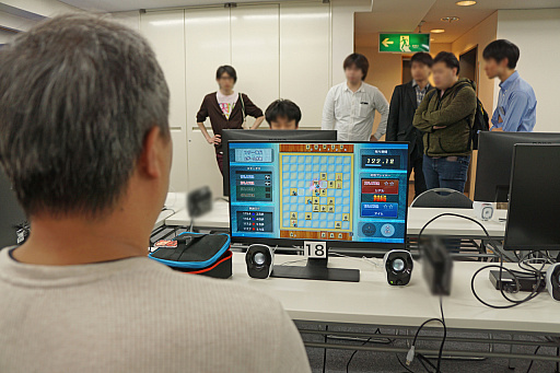 画像ギャラリー No.009のサムネイル画像 / 公開βテストが実施された「リアルタイムバトル将棋オンライン」。オンラインにより手軽に対人対局が可能に