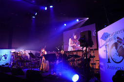 画像ギャラリー No.026のサムネイル画像 / 「ヘブバン」「消滅都市」「アナデン」ライブも大盛り上がり! 展示やライブで振り返る「ライトフライヤースタジオ10周年記念フェス」レポート