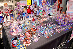 画像ギャラリー No.004のサムネイル画像 / 約2.5cmのミニチュアサイズになったセラフ部隊を見つけ出せ！　「ヘブバン」×「スモールワールズ」コラボレポート