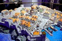 画像ギャラリー No.017のサムネイル画像 / 約2.5cmのミニチュアサイズになったセラフ部隊を見つけ出せ！　「ヘブバン」×「スモールワールズ」コラボレポート