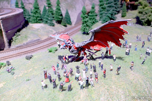 画像ギャラリー No.022のサムネイル画像 / 約2.5cmのミニチュアサイズになったセラフ部隊を見つけ出せ！　「ヘブバン」×「スモールワールズ」コラボレポート