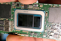 画像ギャラリー No.035のサムネイル画像 / 【PR】薄型ノートPCでも快適なゲームプレイが可能に? 「Intel 第11世代Coreプロセッサ」の取り組みと実力を「dynabook V」で検証してみた