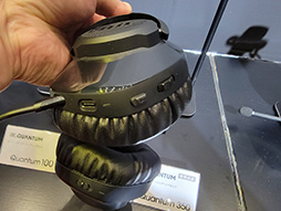 画像ギャラリー No.011のサムネイル画像 / JBL,初のゲーマー向けUSBスタンドマイク「JBL Quantum STREAM」を3月25日に国内発売