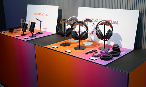 画像ギャラリー No.001のサムネイル画像 / 装着感と音質にこだわったゲーマー向けワイヤレスヘッドセット「JBL Quantum 950」など計3製品が国内発表