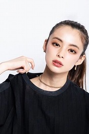 ���������꡼ No.003�Υ���ͥ������ / ��EA SPORTS FIFA MOBILE�ס����������Ȥ�9��17��������ͽ��