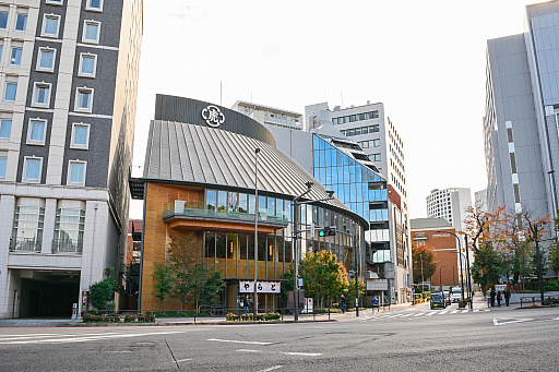 ���������꡼ No.017�Υ���ͥ������ / �����ġ��ꥹ���̾��������������롼��246�פ��⤯��20ǯ����꡼����GT4�����Ѥ�ä���ꡤ�Ѥ��ʤ���ꡤ�����Ƥ��줫���Ѥ����