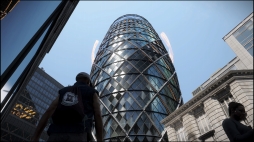 画像ギャラリー No.021のサムネイル画像 / 同一タイトルのPS5版とPS4版で,グラフィックスの違いを調べてみよう。3つのゲームで,空想世界,現実世界,人の描写を比べてみた