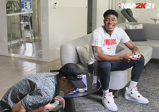 画像ギャラリー No.002のサムネイル画像 / 「NBA 2K21」,日本公式アンバサダー八村 塁選手がYouTuber Riuto AFさんと対戦するゲームプレイ映像が公開。八村選手のメッセージも