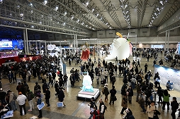 画像ギャラリー No.064のサムネイル画像 / 「ブルーアーカイブ」3周年記念イベント開催,幕張メッセに先生たちが集結! 会場には巨大なペロロの姿も