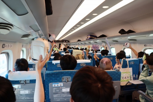 画像ギャラリー No.013のサムネイル画像 / 「ブルアカ新幹線」に乗車してきた。「ブルーアーカイブ」声優陣のトークと共に楽しむ，東京〜名古屋の旅