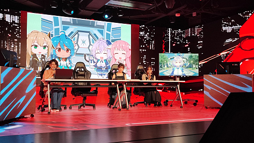 画像ギャラリー No.015のサムネイル画像 / アイナ役の諸星すみれさんとマノン役の宮本侑芽さんも出演した「PSO2 NGS ver.2」のイベント「アークスサマーパーティー2024」レポート