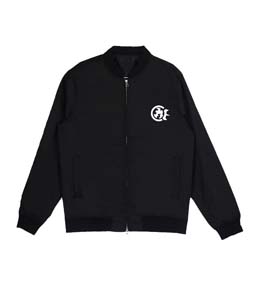 画像ギャラリー No.005のサムネイル画像 / 「GUILTY GEAR -STRIVE-」のパーカー&やスタジアムジャケットが登場。AMNIBUSにて受注を開始