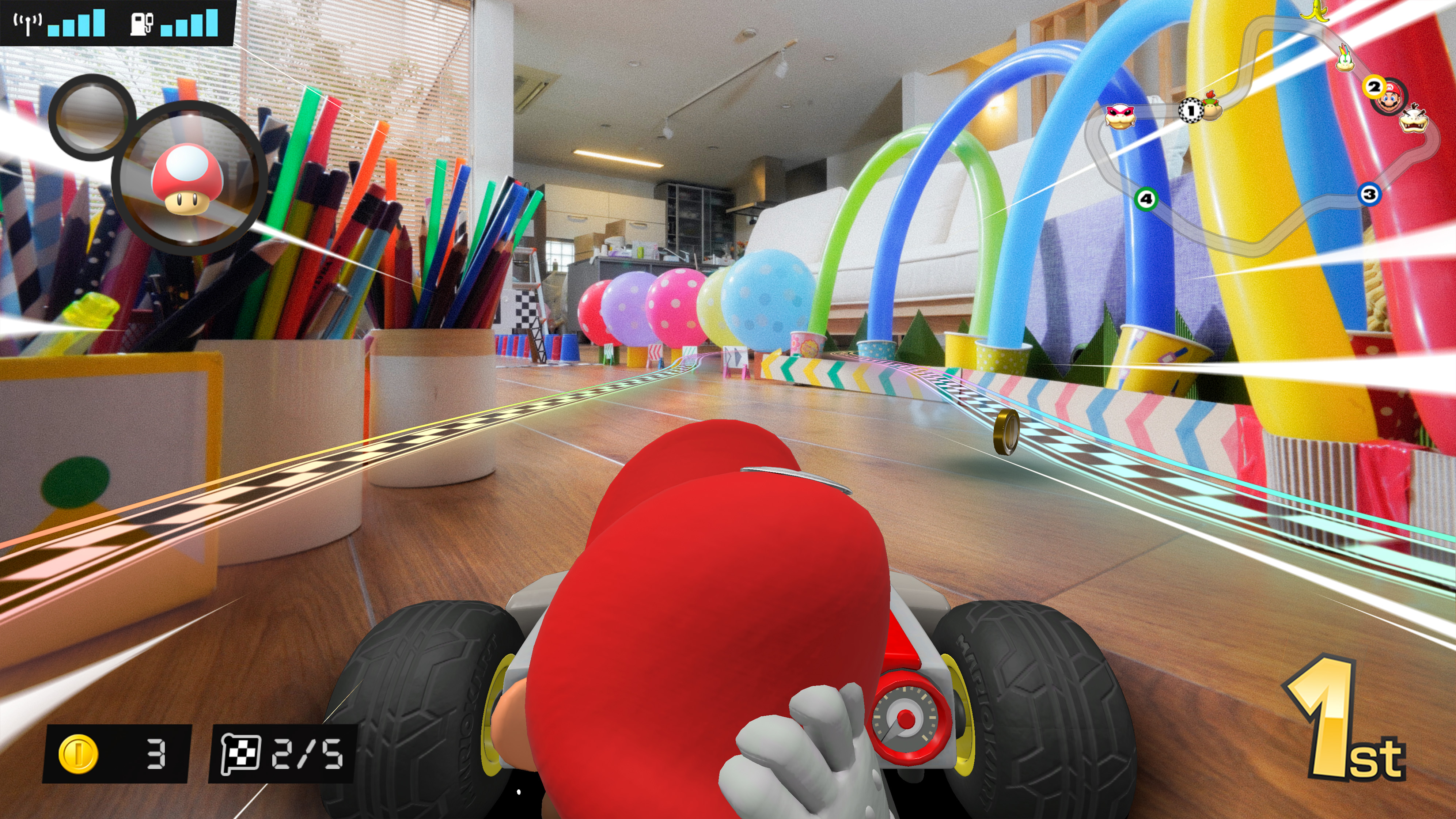 画像集/「マリオカート ライブ ホームサーキット」が2020年10月16日に発売。ゲーム内の出来事とカメラ内蔵のカートの動きが連動する，新たな