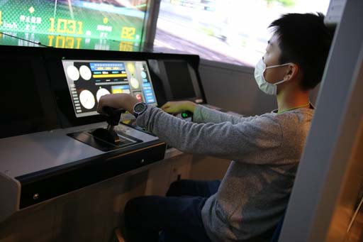 画像ギャラリー No.002のサムネイル画像 / 闘神祭2021 REVENGE「電車でGO!!」FINAL ROUND,優勝者は12歳のぺこ選手