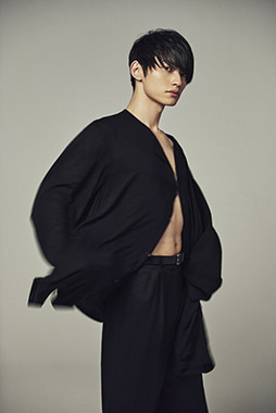 画像ギャラリー No.003のサムネイル画像 / 「A.I.M.$ -All you need Is Money-」にSKY-HIさん,Creepy Nuts,ROTTENGRAFFTYが参加。各々が登場キャラのテーマを担当