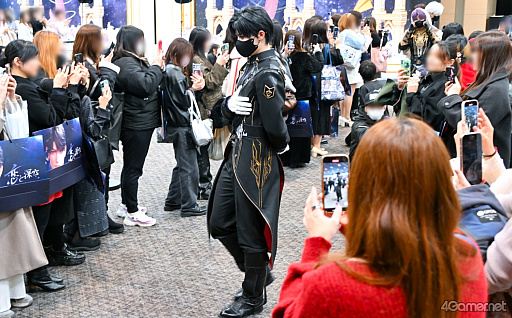 画像ギャラリー No.007のサムネイル画像 / 近っ！　美っ！　「恋と深空」公式コスプレイヤーとの交流で言葉と記憶を失くした2周年スペシャルイベントをレポート