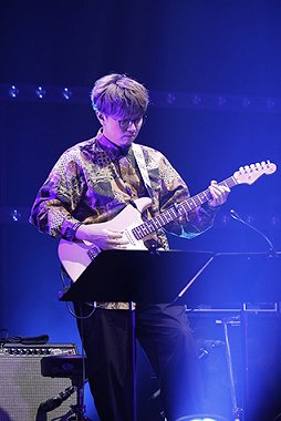 ���������꡼ No.005�Υ���ͥ������ / �֥Хǥ��ߥå���� BOND METEOLIVE���������ݡ��ȡ����ڤȤȤ�˺��ʤ򿶤��֤��ܥ��٥�ȤΥ��������֤�3��6���ޤ�