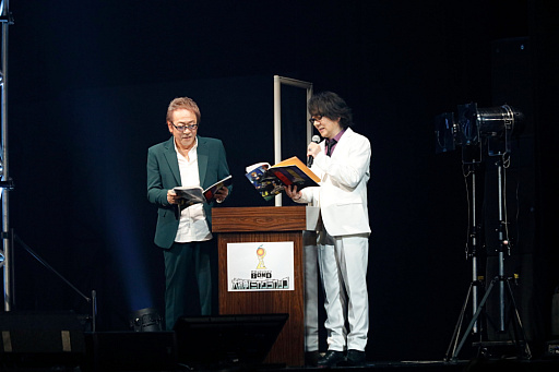 画像ギャラリー No.004のサムネイル画像 / 「バディミッション BOND 大抗争! ミカグラカップ」夜の部レポート。座談会トークが見られるプレミアム視聴券は10月2日まで販売中