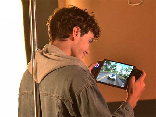 ���������꡼ No.002�Υ���ͥ������ / ���ӷ�������PC��ONEXPLAYER X1�פ�8.8���ξ�����ǥ뤬�о졣6���Indiegogo�ǥ���ե���򳫻�