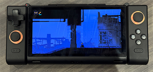 ユニークな変形機構を備えた2画面搭載Androidゲーム機「SUGAR 1