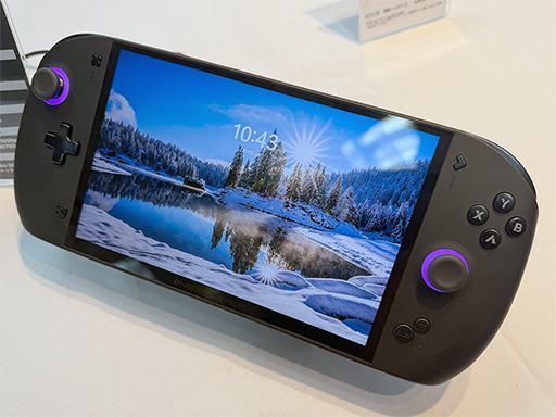 画像ギャラリー No.001のサムネイル画像 / 外付け液冷ユニットで性能を絞り出せる携帯型ゲームPC「OneXFly APEX」の予約受付がスタート