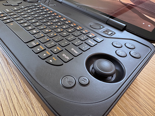 画像ギャラリー No.005のサムネイル画像 / Nintendo DS風の2画面モデルもある携帯型ゲームPC「AYANEO Flip」シリーズの国内予約がスタート