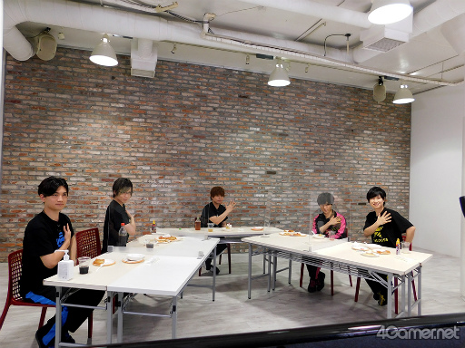 画像ギャラリー No.001のサムネイル画像 / 祝2周年「GOALOUS5」のお疲れ会潜入レポート! ケーキ作りからゲーム勝負まで見どころ満載