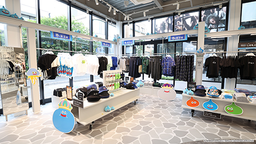 画像ギャラリー No.008のサムネイル画像 / 「ドラゴンクエスト」×「グラニフ」コラボ第5弾,本日発売。じゅもん100種類を受注生産でTシャツ化するスペシャル企画を実施中