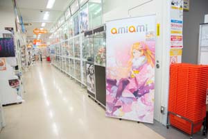 画像ギャラリー No.017のサムネイル画像 / 「東方Project」より博麗霊夢のフィギュアが登場。あみあみにて限定購入特典付きで予約受付中