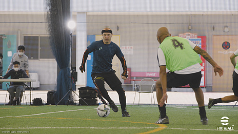 ���������꡼ No.012�Υ���ͥ������ / �֥����˥󥰥���֥�פ���eFootball�פؤ�̾�����Ѥ��������˲����ѡ���Х�������κǿ�����ۿ�