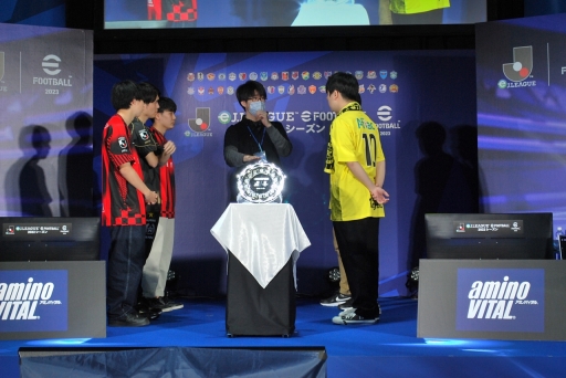 ꡼ No.006 | J꡼KONAMIˤ륯йeݡeJ꡼ eFootball 2022ס̳ƻ󥵥ɡ컥ڤ40֤ĺ