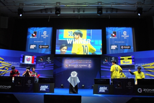 ꡼ No.007 | J꡼KONAMIˤ륯йeݡeJ꡼ eFootball 2022ס̳ƻ󥵥ɡ컥ڤ40֤ĺ