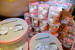 画像ギャラリー No.017のサムネイル画像 / テイクアウトスイーツ専門店「カービィカフェ PETIT」,東京キャラスターストリートに本日オープン