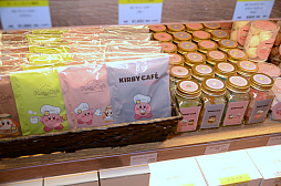 画像ギャラリー No.018のサムネイル画像 / テイクアウトスイーツ専門店「カービィカフェ PETIT」,東京キャラスターストリートに本日オープン