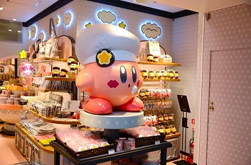 画像ギャラリー No.026のサムネイル画像 / テイクアウトスイーツ専門店「カービィカフェ PETIT」,東京キャラスターストリートに本日オープン