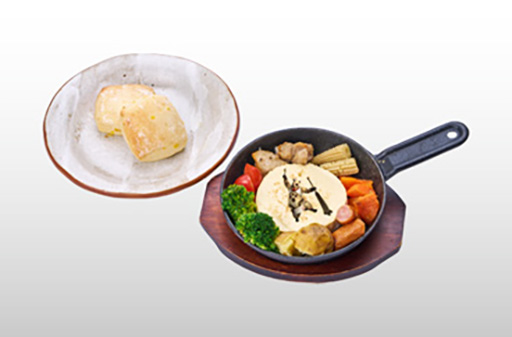 画像ギャラリー No.004のサムネイル画像 / カプコンカフェのモンハン20周年記念コラボ,5月24日から販売する後半メニューを公開。モガの村の食材をイメージしたシーフードカレーなどが登場