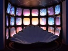 �ԥΥ��ˡ��ؤ褦���������������������쥤��פΥꥢ�륤�٥�ȡ֥ۥƥ롦��Х꡼ VIP�롼��פϡ����������Ƹ��������ڥ����ʶ��֤��ä�