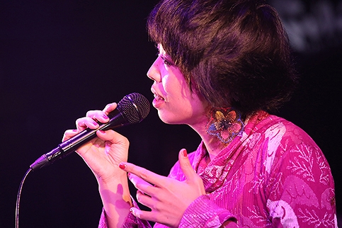 画像ギャラリー No.002のサムネイル画像 / 「シロナガス島への帰還」いとうかなこさんによるイメージソング制作が決定