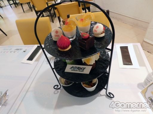 画像ギャラリー No.012のサムネイル画像 / アフタヌーンティーで「テクノロイド」の世界を満喫! サンシャインシティプリンスホテルとコラボした「ユニゾンカフェ」内覧会の様子をお届け