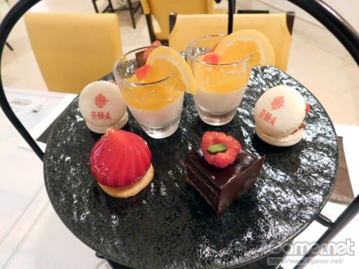 画像ギャラリー No.013のサムネイル画像 / アフタヌーンティーで「テクノロイド」の世界を満喫! サンシャインシティプリンスホテルとコラボした「ユニゾンカフェ」内覧会の様子をお届け