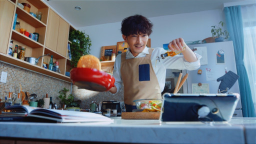 ꡼ No.002 | ֵưΥ U.C. ENGAGEסϤķϺ󤬽б餹뿷CM