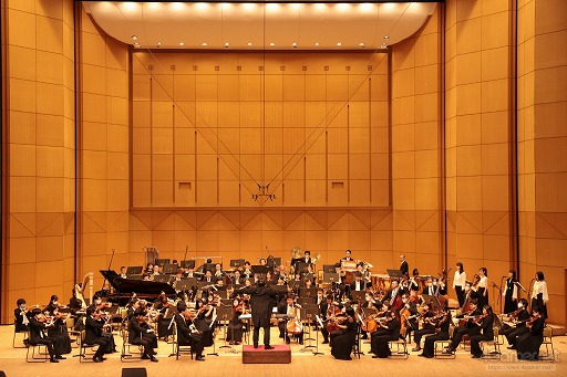 画像集 No.002のサムネイル画像 / 「十三機兵防衛圏オーケストラコンサート」が開催。アトラス×ヴァニラウェア作品の楽曲の集大成となった公演をレポート