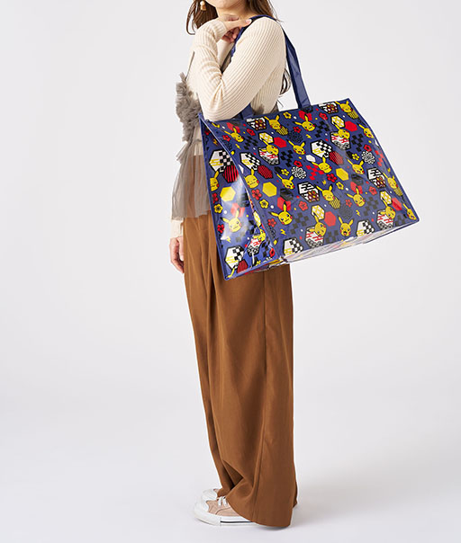 画像ギャラリー No.006のサムネイル画像 / ピカチュウ,ヤドン,カビゴンになりきれるフード付ネックピローなどが登場。「ポケモン」デザインのトラベルグッズ,gowellより発売