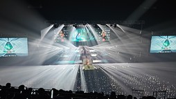 画像ギャラリー No.040のサムネイル画像 / 「鳴潮」のコンサートツアー“To the New World”東京公演レポート。ストーリーの感動が蘇る，心揺さぶるサウンドたち