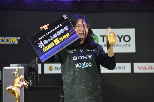 画像ギャラリー No.007のサムネイル画像 / 「SFL:Pro-JP 2025 グランドファイナル」,REJECT優勝後インタビュー。試合への準備やシーンの盛り上がりについて聞いた