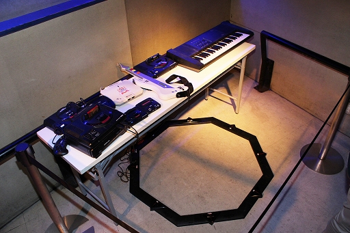 画像ギャラリー No.002のサムネイル画像 / 「メガドライブミニ2」発売記念トーク&DJライブ“メガセレブの宴”レポート。メガドライバーを魅了したセレブな一夜に